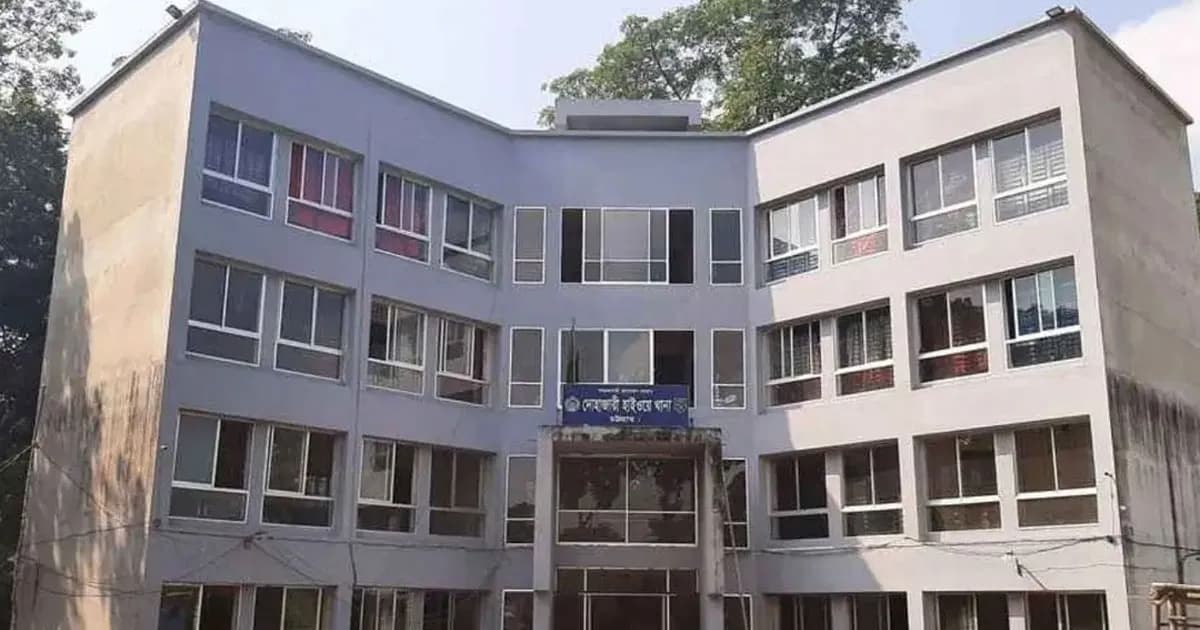 চট্টগ্রামে বাস-অটোরিকশা সংঘর্ষে প্রাণ গেল দুইজনের