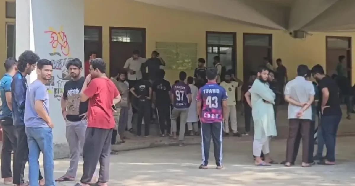 চুয়েটে তালা ভেঙে দপ্তরে প্রবেশ, উত্তপ্ত ক্যাম্পাস