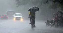 সারাদেশে বজ্রসহ বৃষ্টির পূর্বাভাস