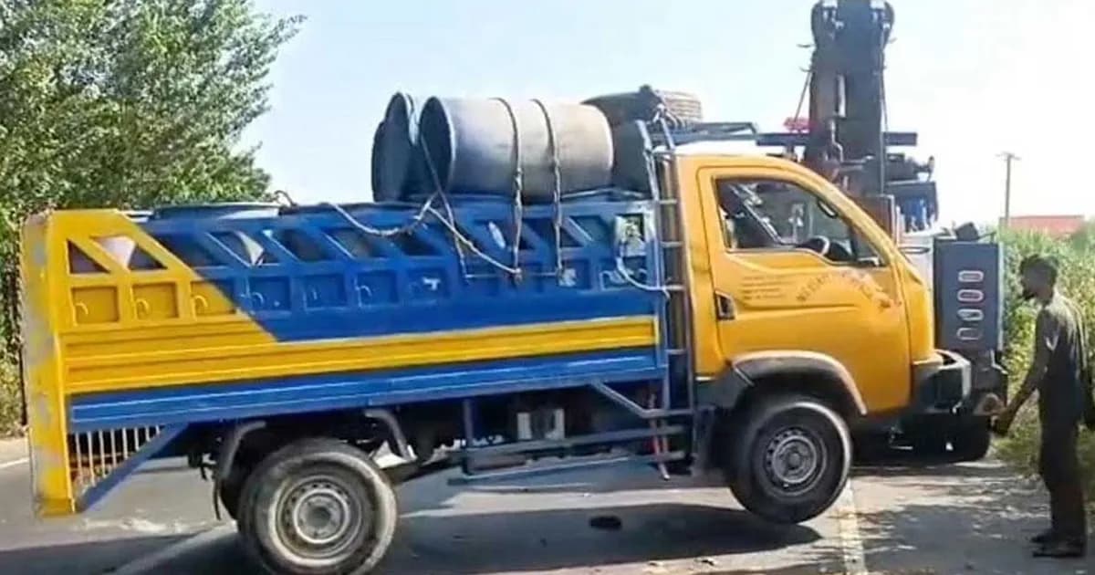 গোপালগঞ্জে পিকআপের ধাক্কায় প্রাণ গেল বাবা-মেয়ের