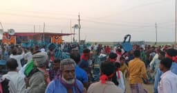 বিএনপির নির্বাচনী জনসভায় চেয়ারে বসা নিয়ে বিএনপি-যুবদলের সংঘর্ষ