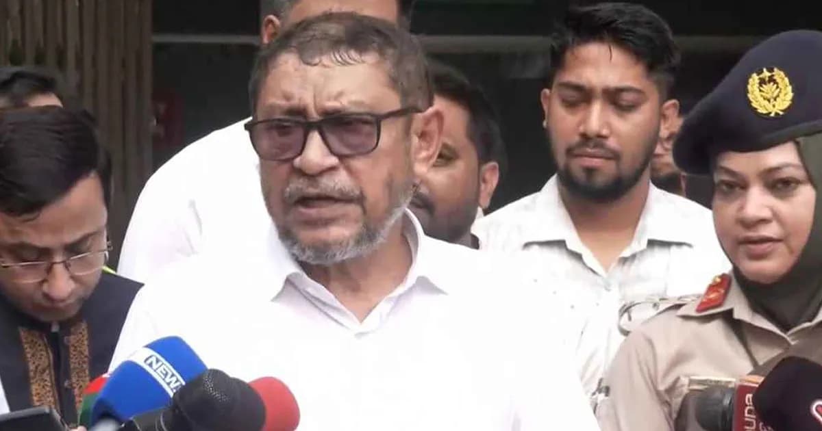হঠাৎ ডিএনসিসি কোভিড হাসপাতাল পরিদর্শন করলেন স্বাস্থ্যমন্ত্রী