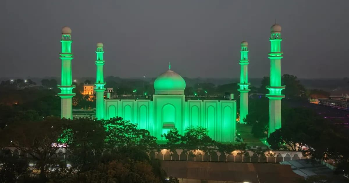 নবী করীম (সাঃ) এর পূর্ণ অনুসরণ-অনুগমনই হইল ঈদে মিলাদুন্নবী (সাঃ) এর শিক্ষা