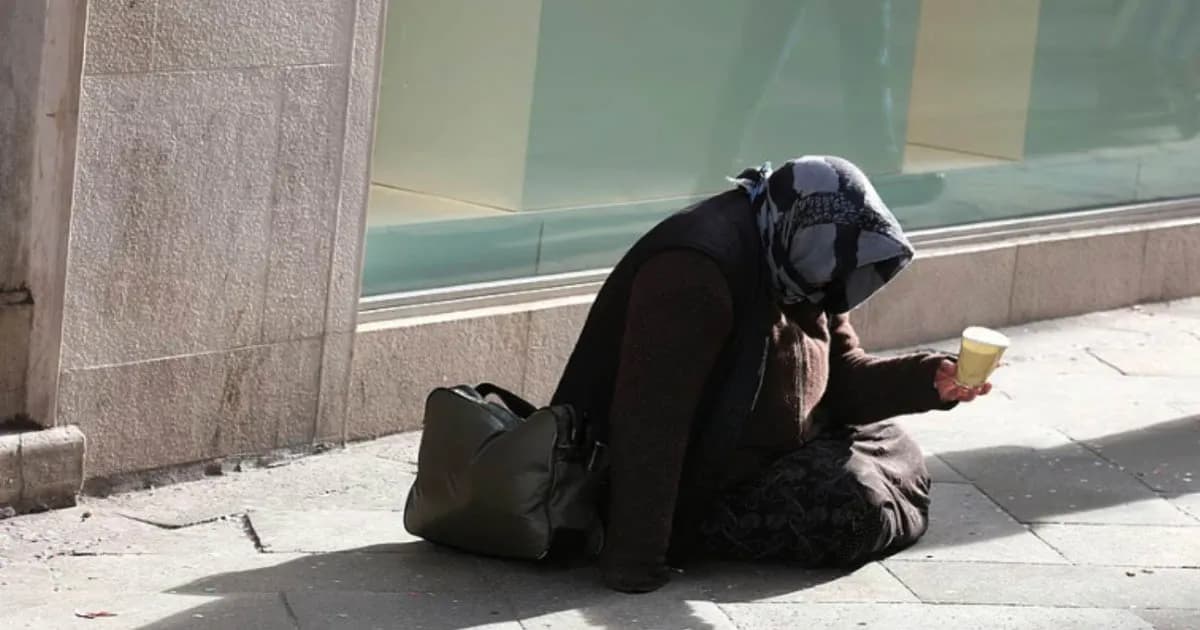 ভিক্ষাবৃত্তির অভিযোগে সৌদি ২৪ হাজার পাকিস্তানি ফেরত পাঠিয়েছে