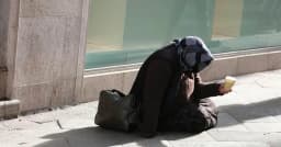 ভিক্ষাবৃত্তির অভিযোগে সৌদি ২৪ হাজার পাকিস্তানি ফেরত পাঠিয়েছে