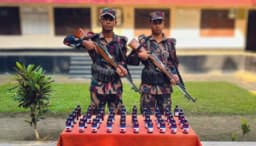 লালমনিরহাটে ১১ বিজিবির অভিযানে ইস্কাফ সিরাপ জব্দ