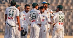 ব্যাটিংয়ের পর বল হাতেও দাপট দেখালেন টাইগাররা