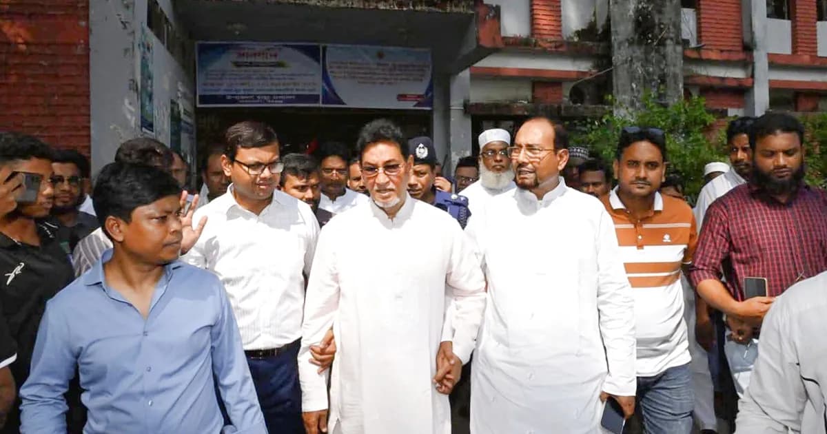 পাথরঘাটা হাসপাতালে চিকিৎসক সংকট সমাধানের আশ্বাস চীফ হুইপের