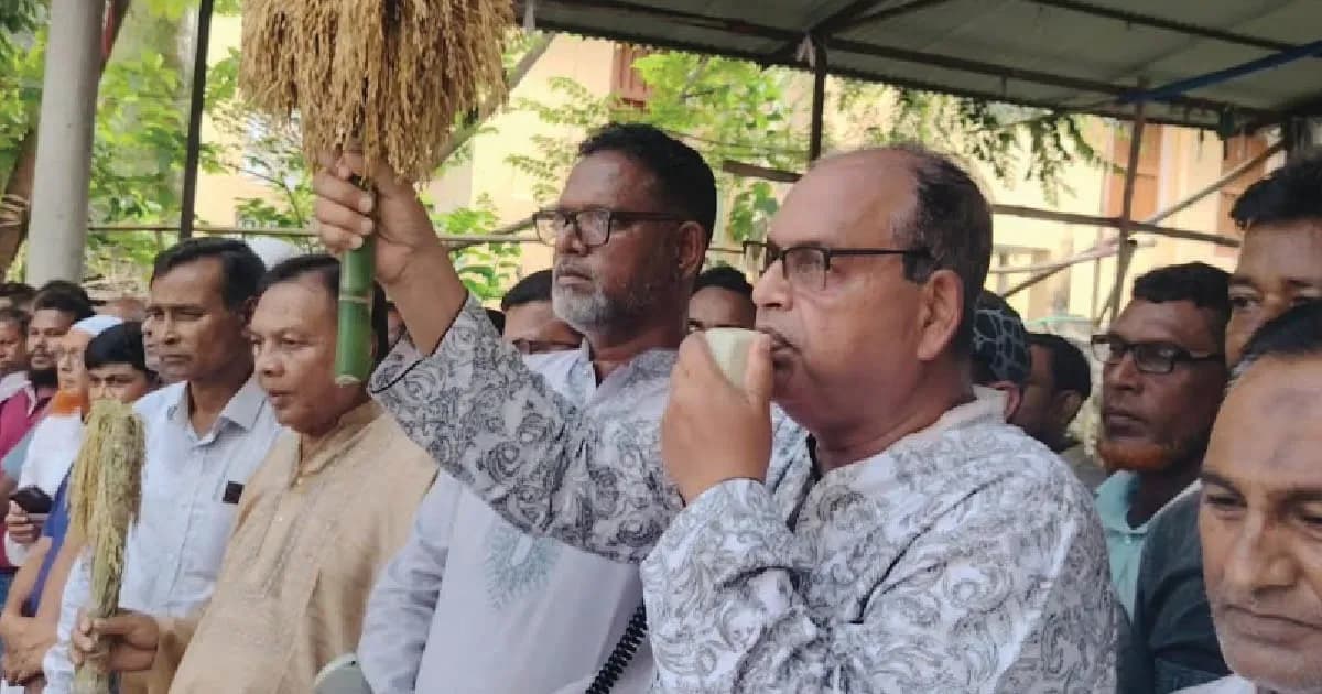 চুয়াডাঙ্গায় নেতাকর্মীদের সঙ্গে শামসুজ্জামান দুদু’র মতবিনিময়