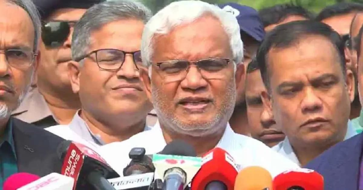 খালেদা জিয়া দ্রুত সুস্থ হবেন, গুজবে কান দিবেন না: ডা. জাহিদ