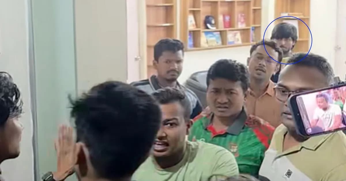 শাহবাগে ছাত্রদল ও ছাত্রশিবিরের মধ্যে ধাওয়া-পাল্টা ধাওয়া