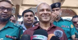 ছেলে-মেয়ে সবাই দেশে, আমি একা গিয়ে কী করব