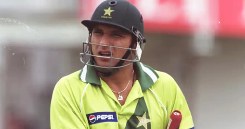 ৮২ রানে জিততেই হতো পাকিস্তানকে, তিনে নেমে ইতিহাস গড়েন শহীদ আফ্রিদি