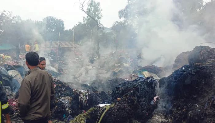 কোনাবাড়ীতে ভয়াবহ আগুন, ২টি ঝুট গোডাউন পুড়ে ছাই