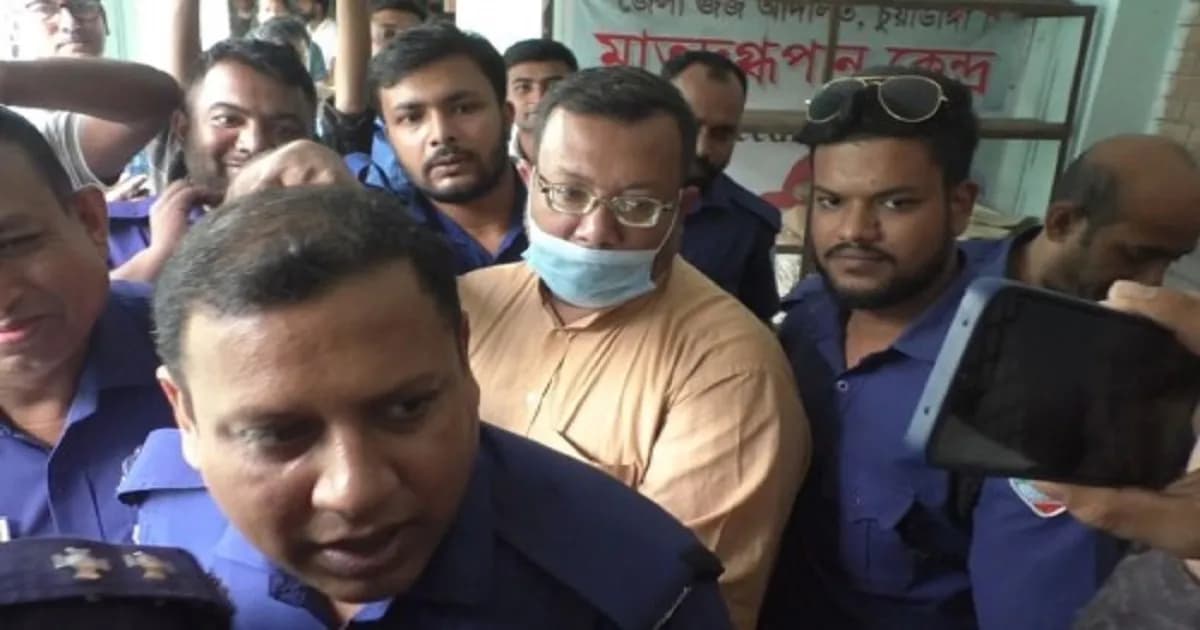 শতকোটি টাকার প্রতারণা করে ধরা পড়ল ৮০ মামলার আসামি সাধু