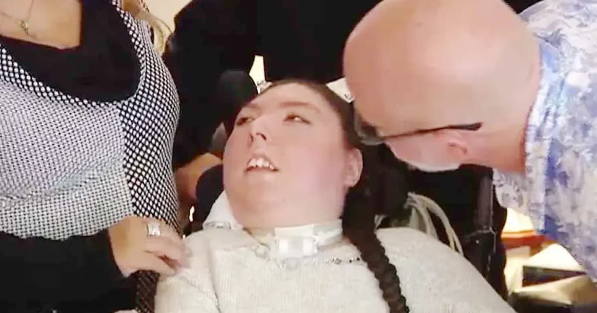 মস্তিষ্ক ছাড়াই ২০ বছর বেঁচে এক তরুণী, চিকিৎসকদের চোখে ‘জীবন্ত বিস্ময়’