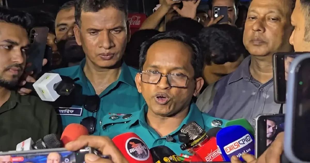জাসদ কার্যালয়ের সামনে জড়ো হওয়া ৩০০ জনকে যাচাই করা হচ্ছে