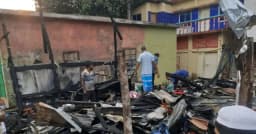 রাজাপুরে ভয়াবহ অগ্নিকাণ্ডে কাপড়ের দোকান পুড়ে ছাই