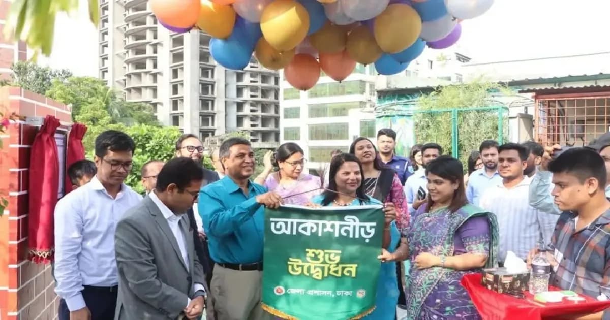 ঢাকার কংক্রিটের শহরে পাখিদের নিরাপদ আশ্রয় ‘আকাশ নীড়’