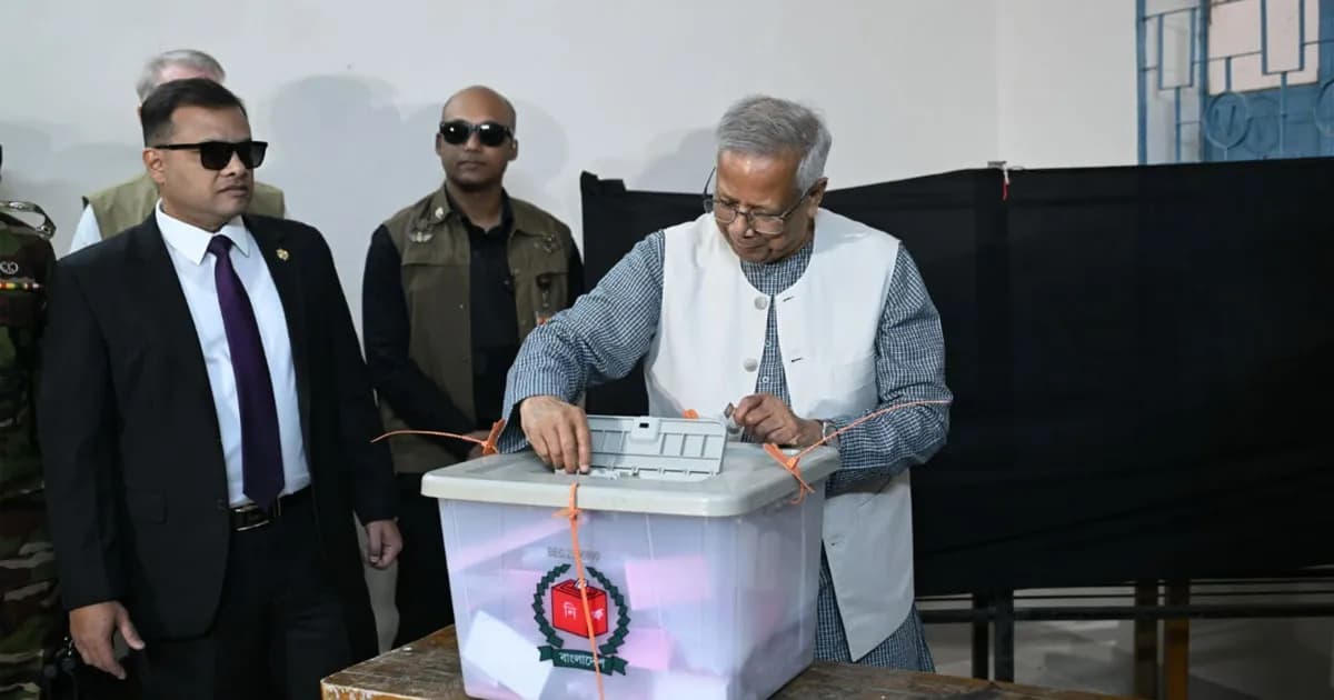 ভোট দিলেন প্রধান উপদেষ্টা ড. মুহাম্মদ ইউনূস