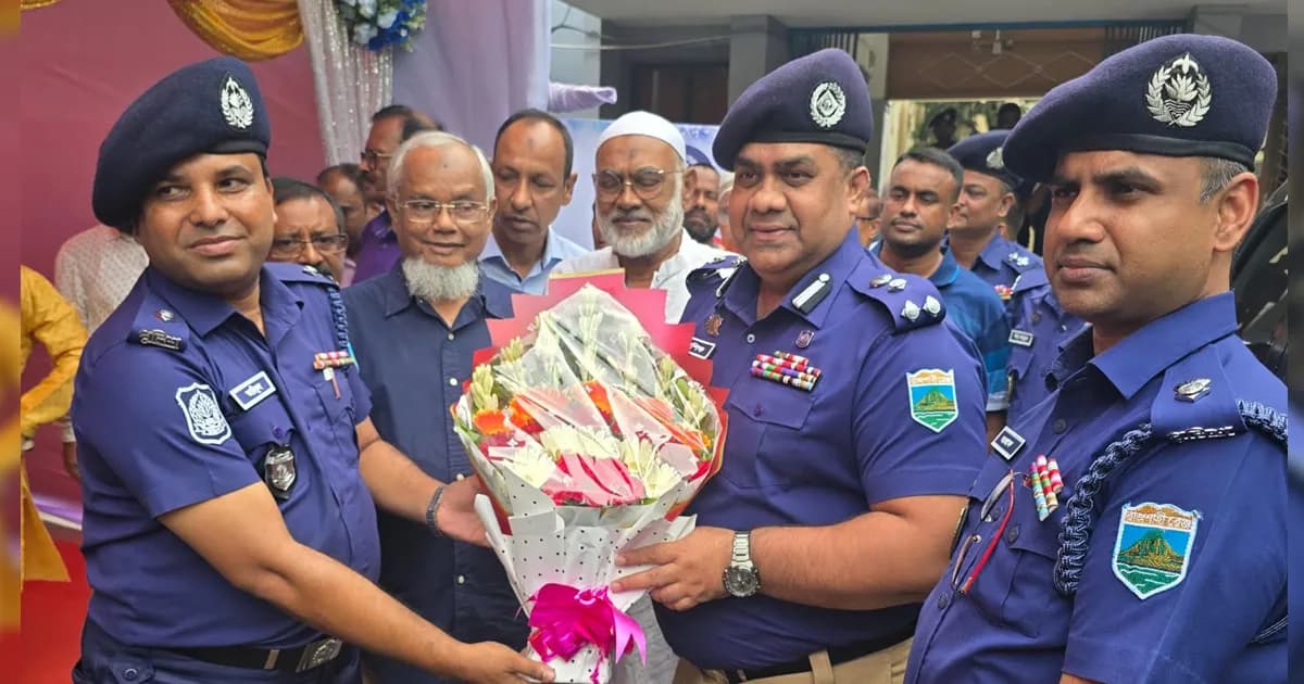 মাদক, কিশোর গ্যাং ও চাঁদাবাজির বিরুদ্ধে পাবনায় ডিআইজির কঠোর হুঁশিয়ারি
