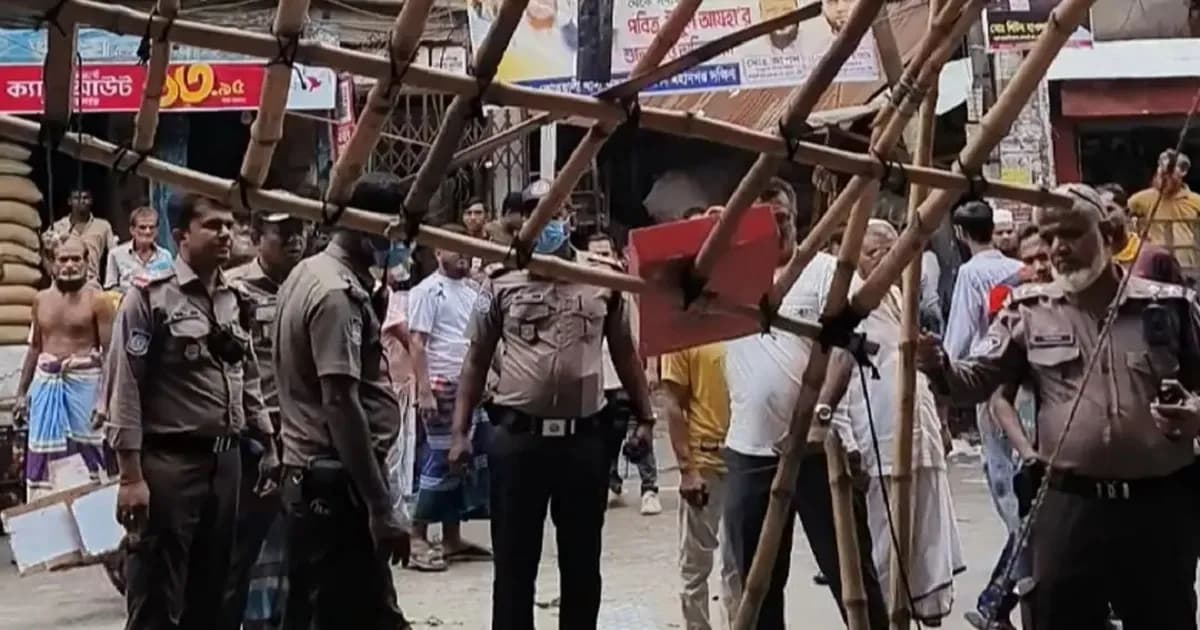 বাবুবাজার-বাদামতলীতে উচ্ছেদ অভিযানে ২১ মামলা
