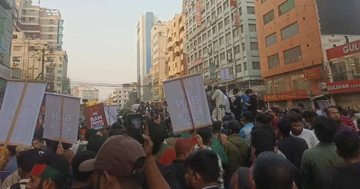 সড়ক ছাড়লেন জুলাই ঐক্যের কর্মীরা, যান চলাচল স্বাভাবিক