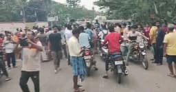 পশ্চিমবঙ্গে তীব্র গ্যাস সংকট : খালি সিলিন্ডার নিয়ে সড়ক অবরোধ