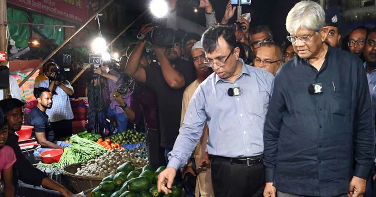 বাজারে নিত্যপণ্যের দাম না কমার কারণ জানালেন অর্থ উপদেষ্টা