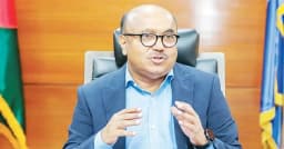 পিএসসি চেয়ারম্যান অধ্যাপক মোবাশ্বের মোনেমের পদত্যাগ