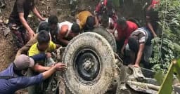 বান্দরবানে পর্যটকবাহী গাড়ি খাদে পড়ে নিহত ২, আহত ৫