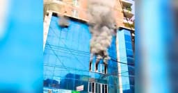 চট্টগ্রামে বহুতল মার্কেটে আগুন, নিহত ২