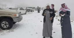 বিরল তুষারপাতের সাক্ষী হলো সৌদি আরব