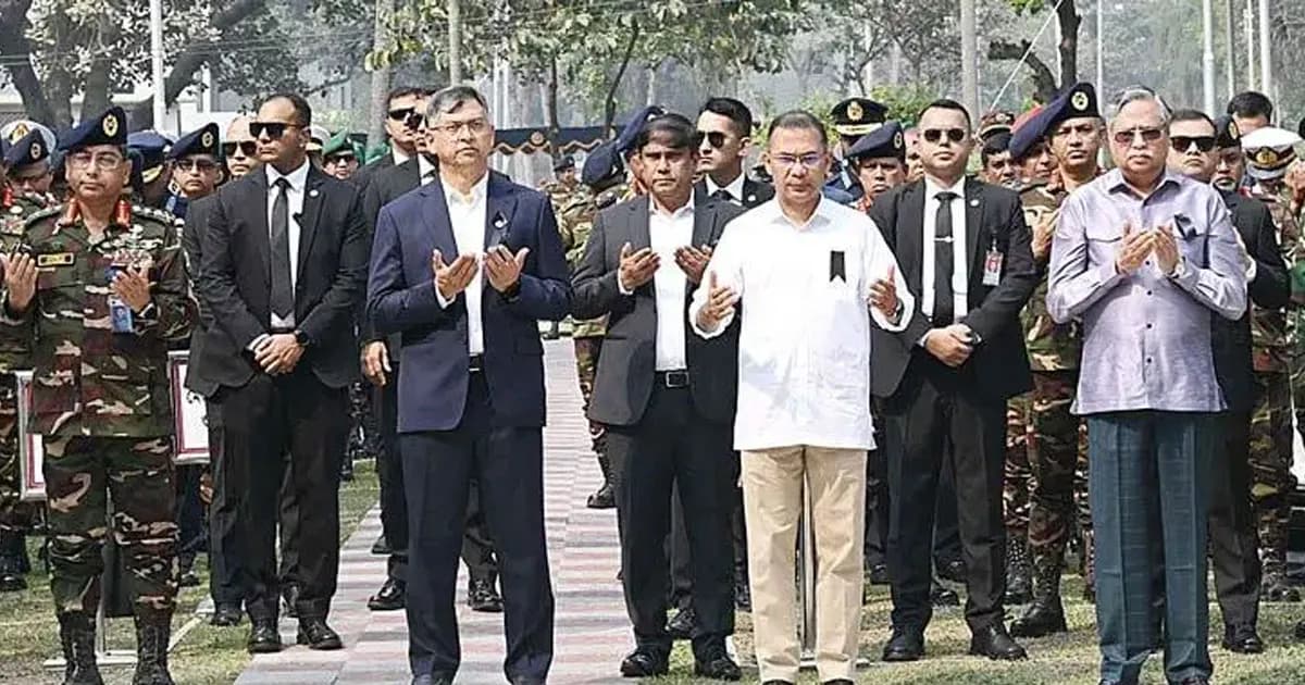 পিলখানা হত্যাকাণ্ড: বনানী সামরিক কবরস্থানে রাষ্ট্রপতি ও প্রধানমন্ত্রীর শ্রদ্ধা