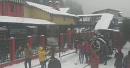 ৪ ডিগ্রি সেলসিয়াস তাপমাত্রায় কাঁপছে দার্জিলিং