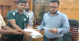বাউফলে বাবা-মা হারা তিন প্রতিবন্ধী ভাইয়ের পাশে ইউএনও