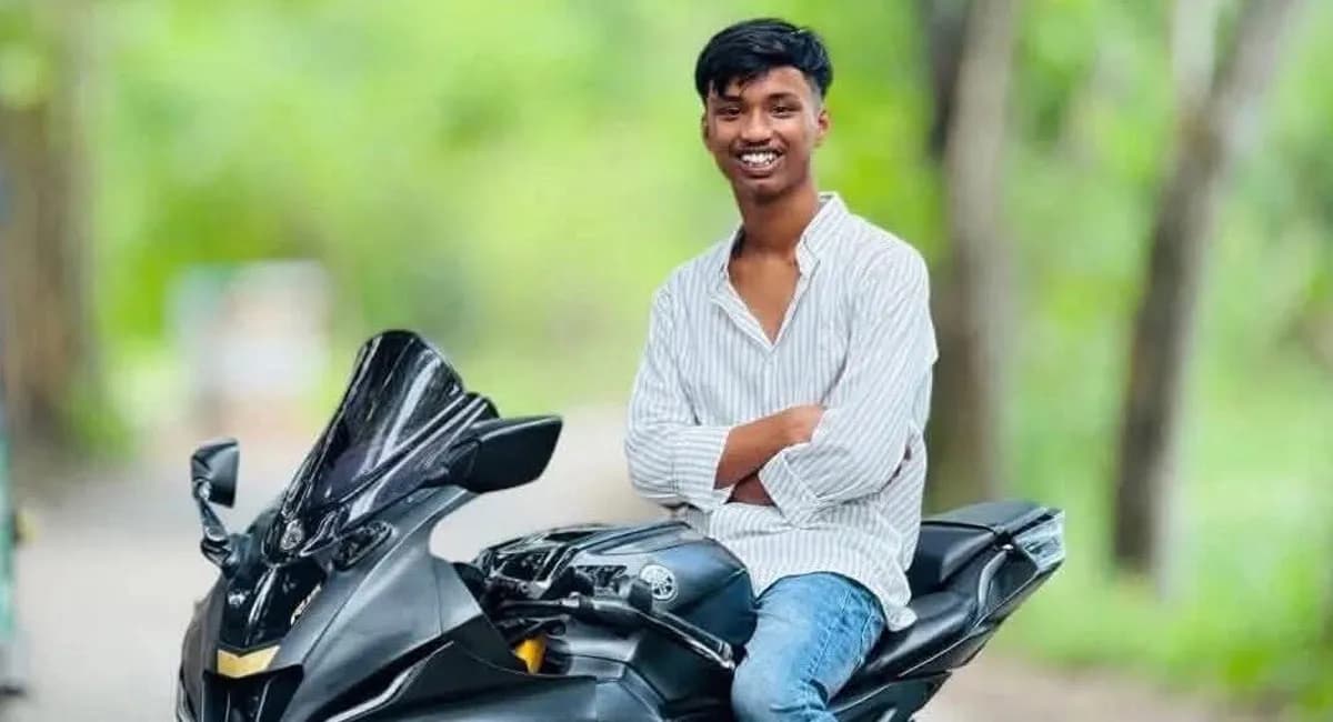 নোয়াখালীতে পিকআপ-মোটরসাইকেলের মুখোমুখি সংঘর্ষ, নিহত ২
