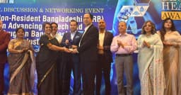 ‘গ্লোবাল হেলথ অ্যাওয়ার্ড ২০২৬’ পেলেন ডা. আশীষ কুমার চক্রবর্তী