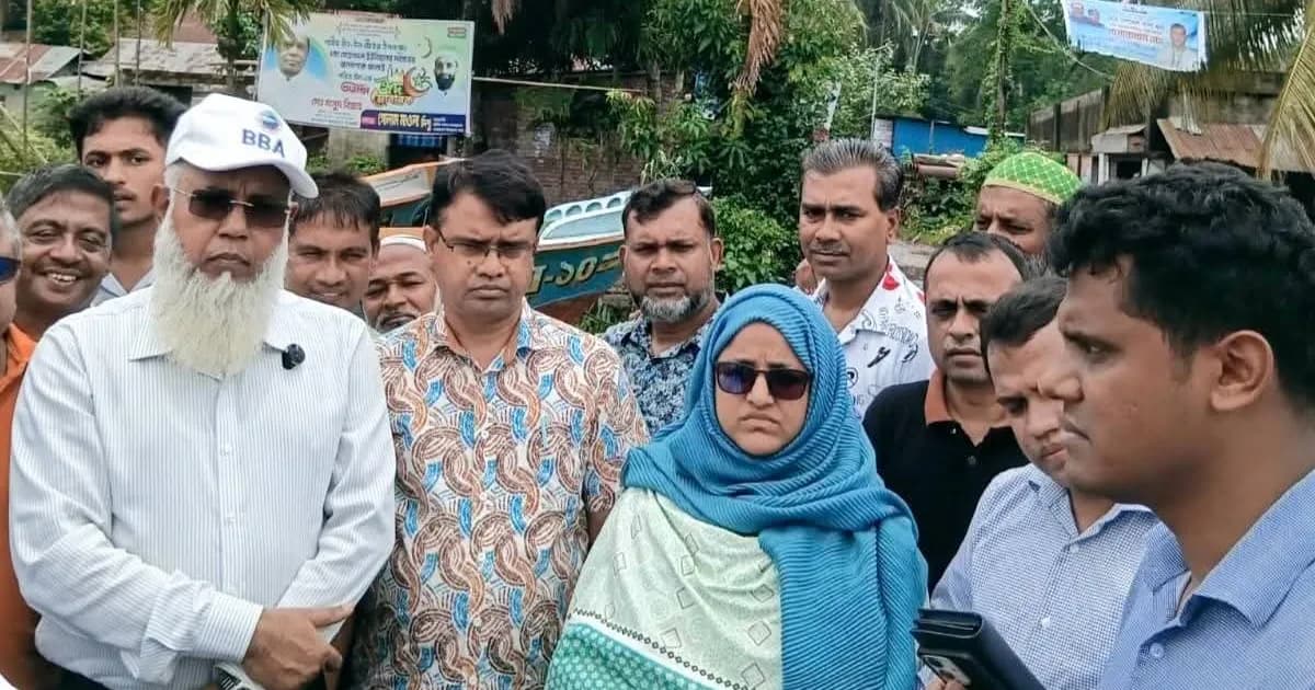 নির্দেশনা বাস্তবায়নে দক্ষিণাঞ্চলের সেতু এলাকা পরিদর্শনে সচিব