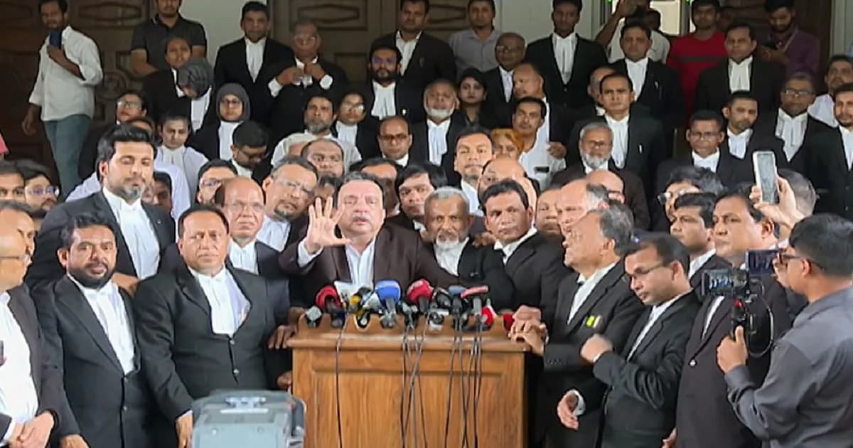 লাগাতার আন্দোলনের হুঁশিয়ারি দিলেন সুপ্রিম কোর্টের আইনজীবীরা