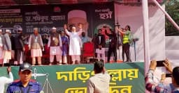 বরিশালে নির্বাচনী জনসভার মঞ্চে জামায়াত আমির