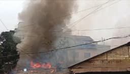 সোনারগাঁয়ে মার্কেটে ভয়াবহ অগ্নিকাণ্ড