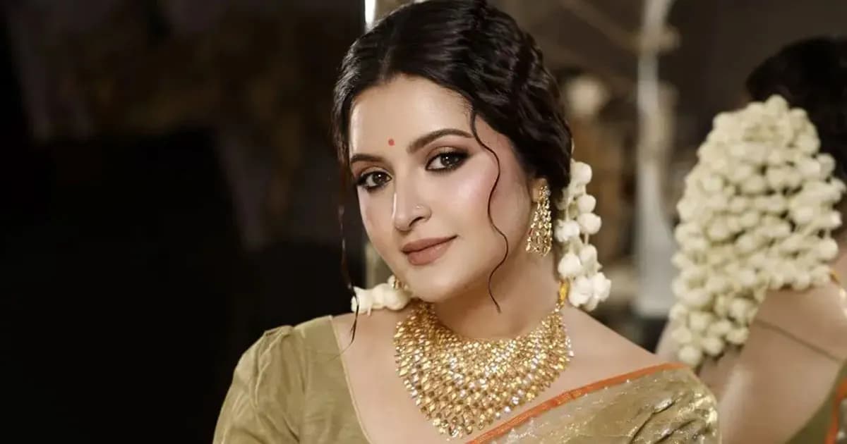 কেমন যাচ্ছে পরীমনির সংসার জীবন!