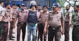 ‘ভয় পাইছে, ভয় পাইছে’: ট্রাইব্যুনালে সাক্ষীকে বললেন পলক