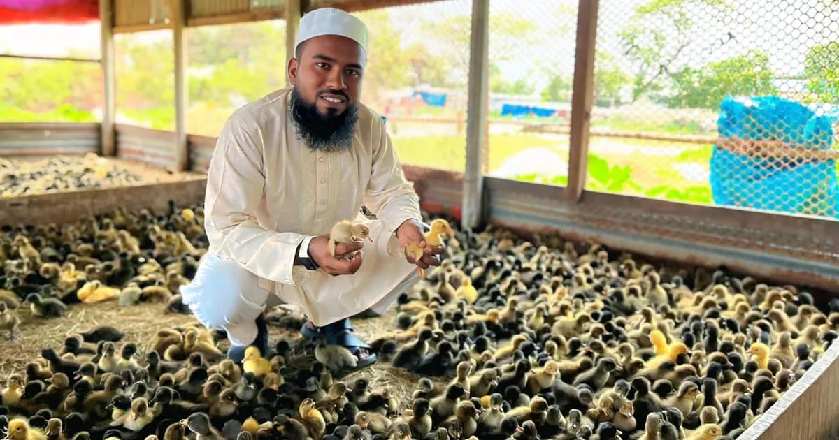 ছেলের হাত ধরে বাবার ছোট খামার আজ বড় শিল্প