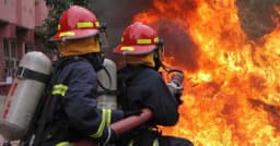 চট্টগ্রামে বস্তিতে ভয়াবহ আগুন, পুড়ে ছাই অন্তত তিনটি ঘর