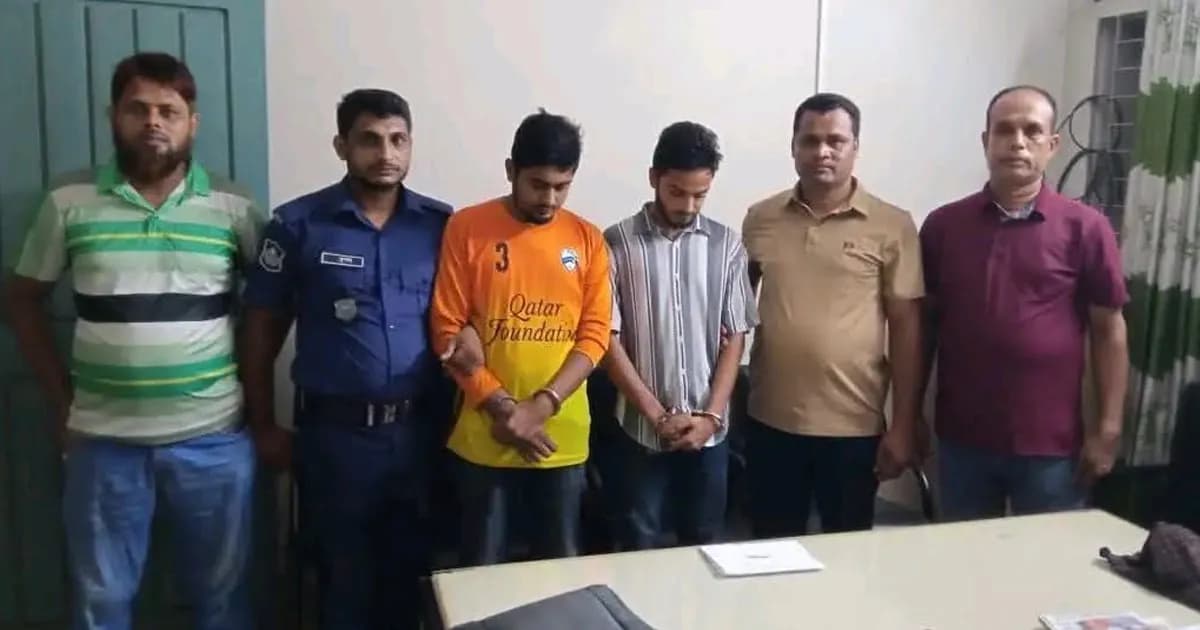 কাঁঠালিয়ায় ইয়াবাসহ ছাত্রদল নেতাসহ দুই যুবক আটক