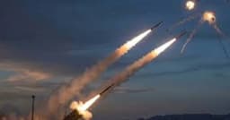 ইসরায়েল ও মার্কিন ঘাঁটিতে ব্যাপক হামলা চালিয়েছে ইরান