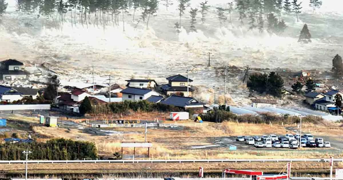 জাপানে সুনামির আশঙ্কায় বাসিন্দাদের উপকূল ছাড়ার নির্দেশ