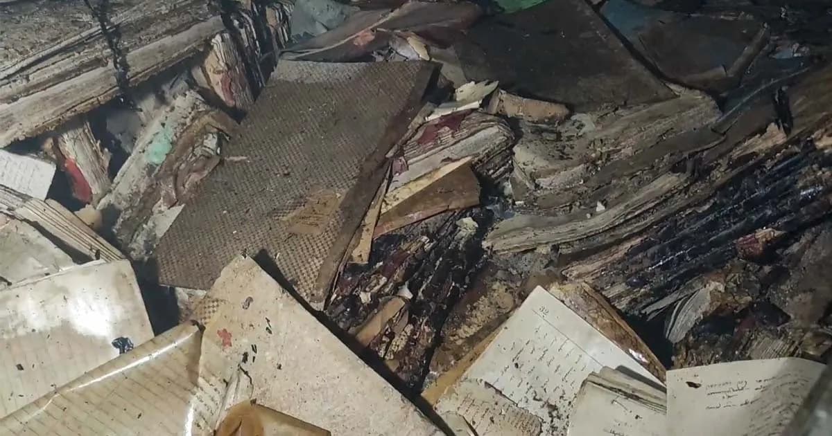 যশোরে রেজিস্ট্রি অফিসে আগুন, পুড়ল ২০০ বছরের পুরনো দলিল